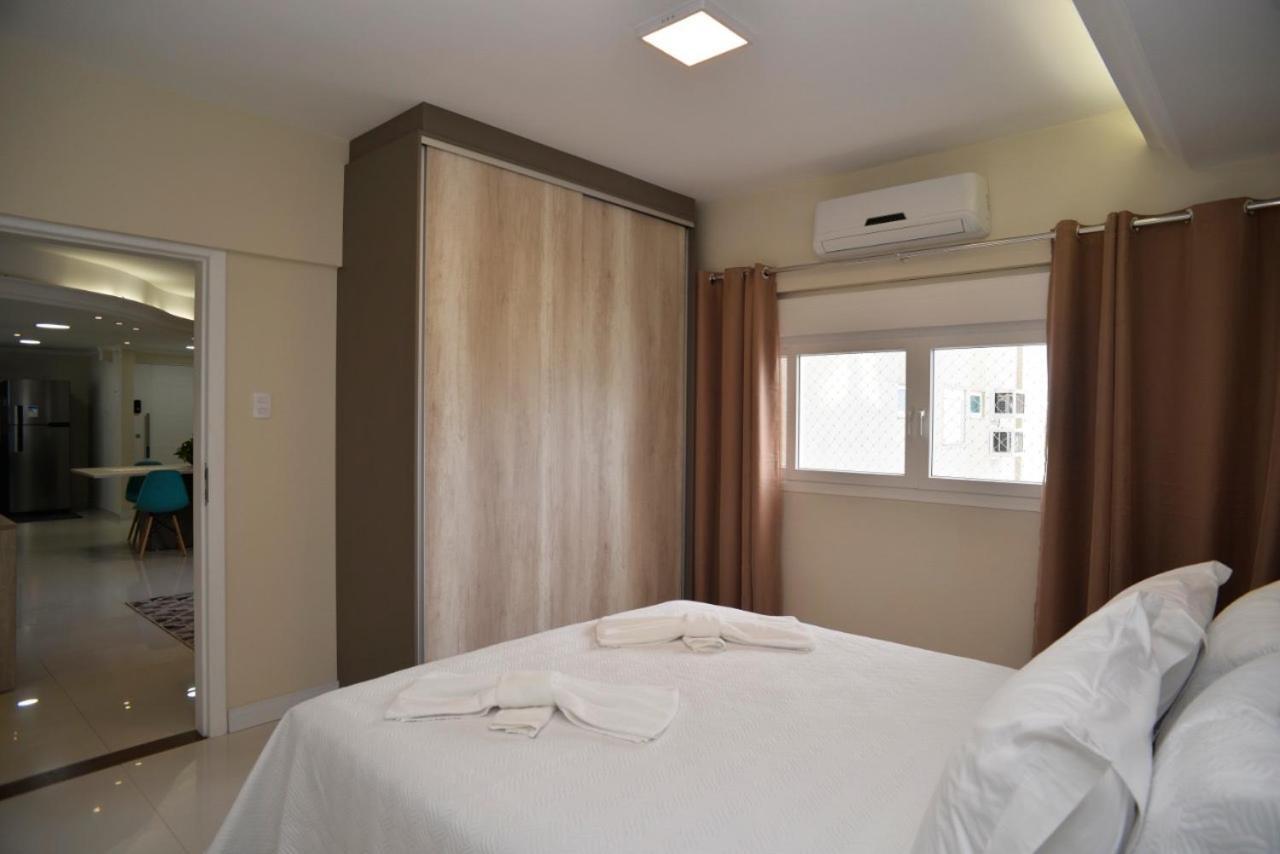 Frente Mar Pe Na Areia, Na Av Atlantica Apartman Balneário Camboriú Kültér fotó